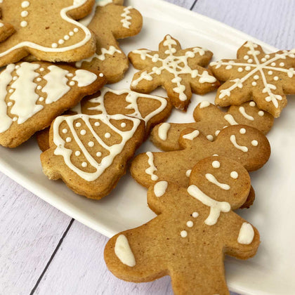 Galletas de navidad canela jengibre con azúcar y harina de trigo